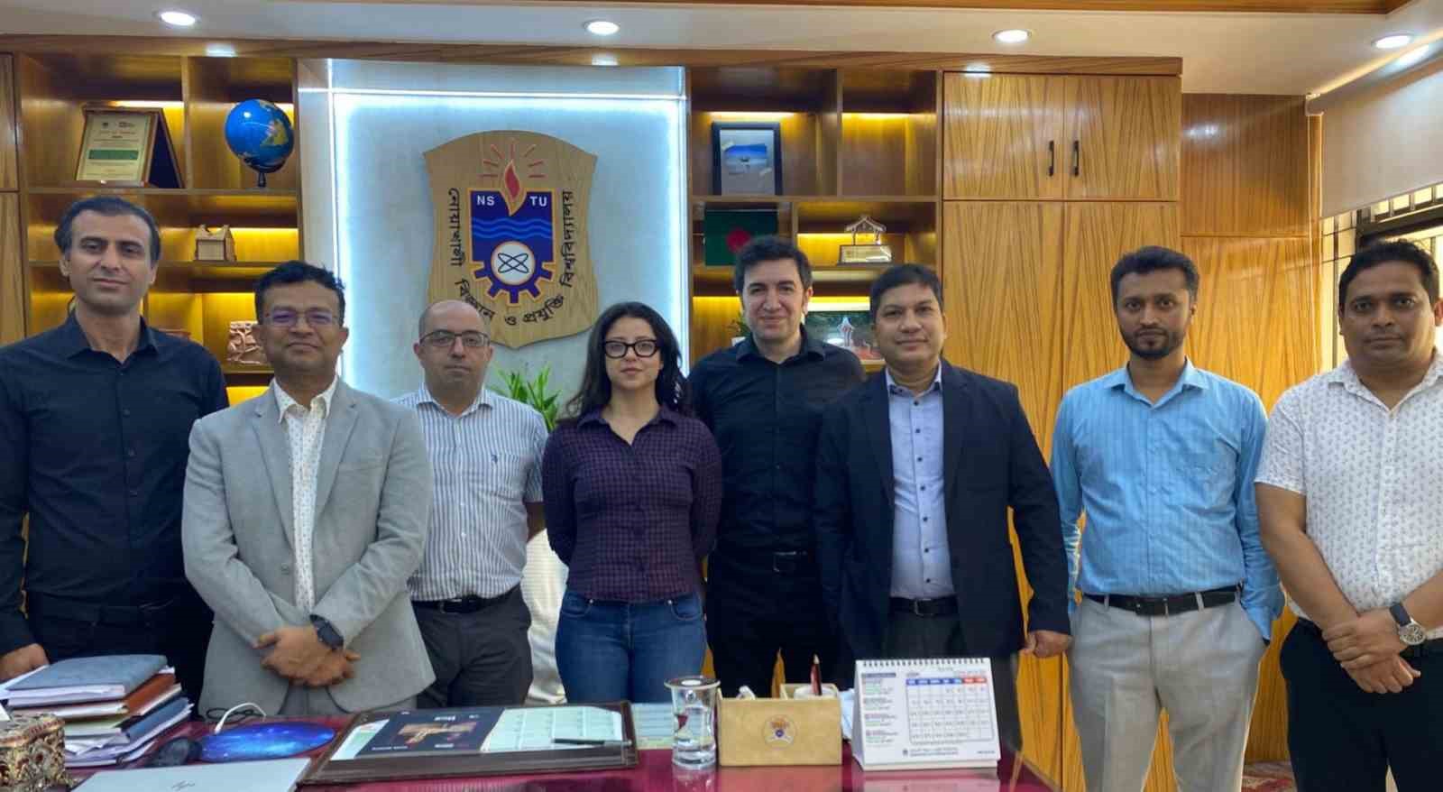 KBÜ ile Bangladeş Üniversitesi arasında akademik iş birliği teması