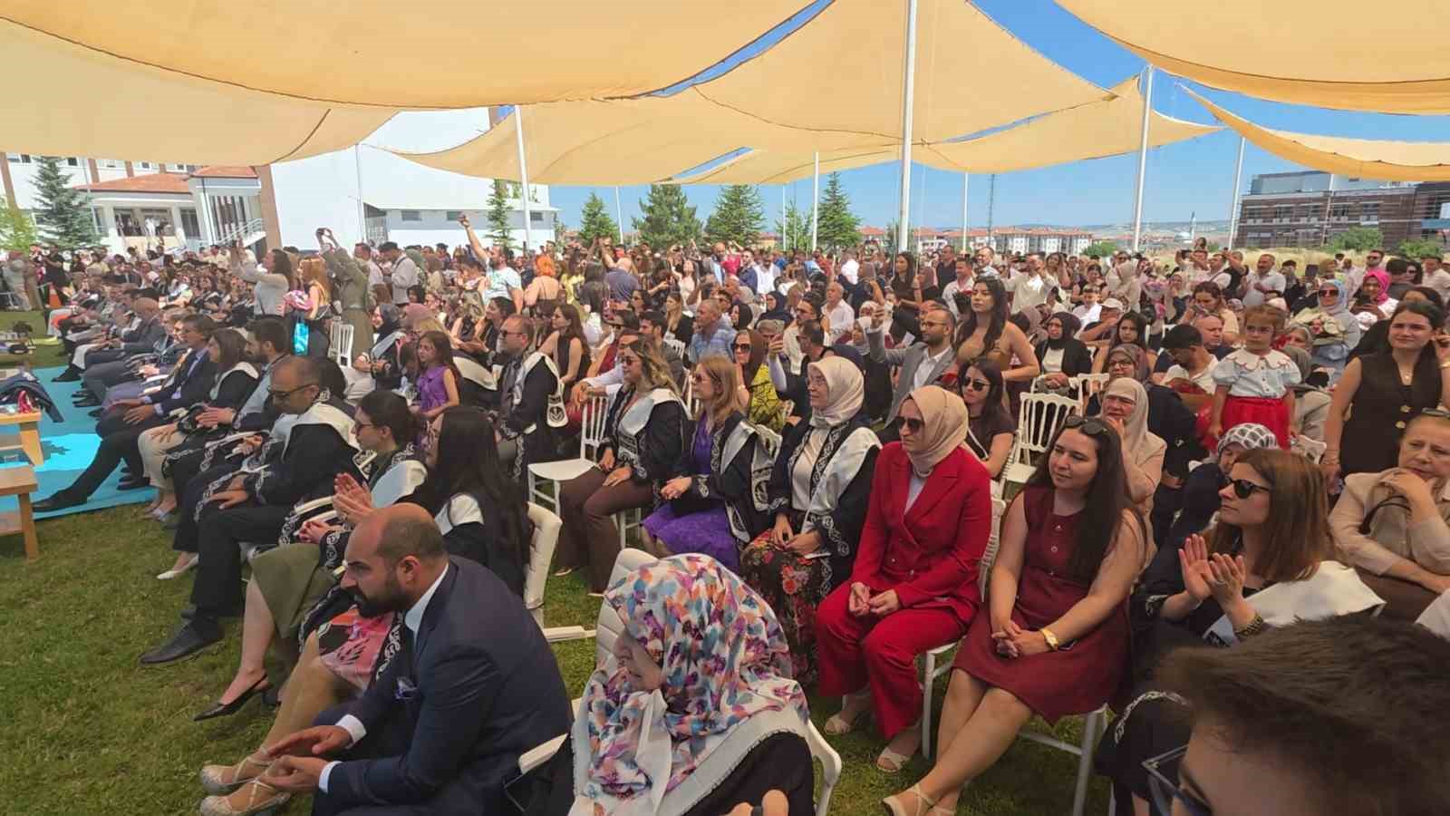 Kütahya’dan sağlık ordusuna 541 yeni mezun