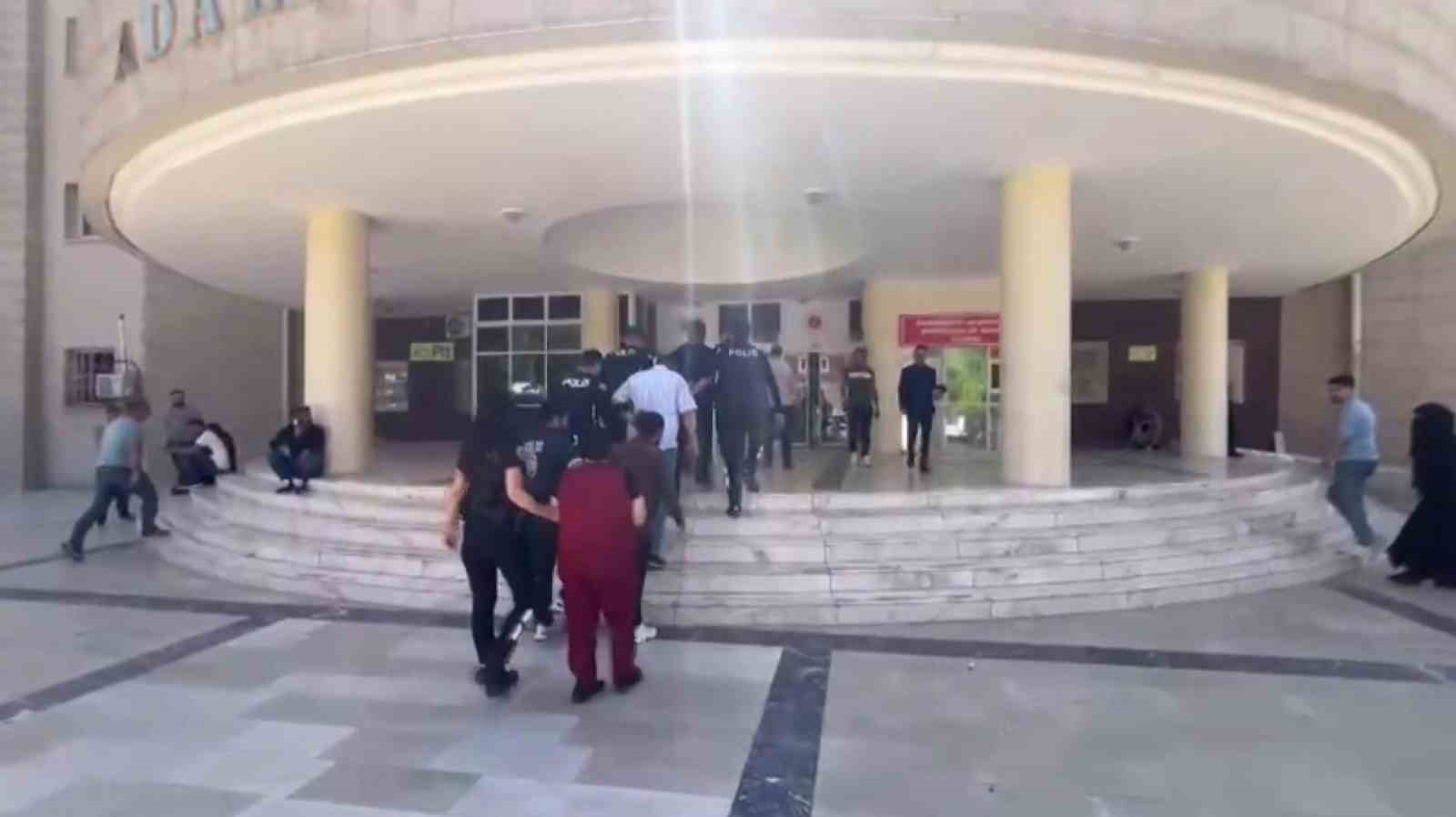 Şanlıurfa’da vatandaşları iş bulma vaadiyle dolandıran 5 kişi tutuklandı