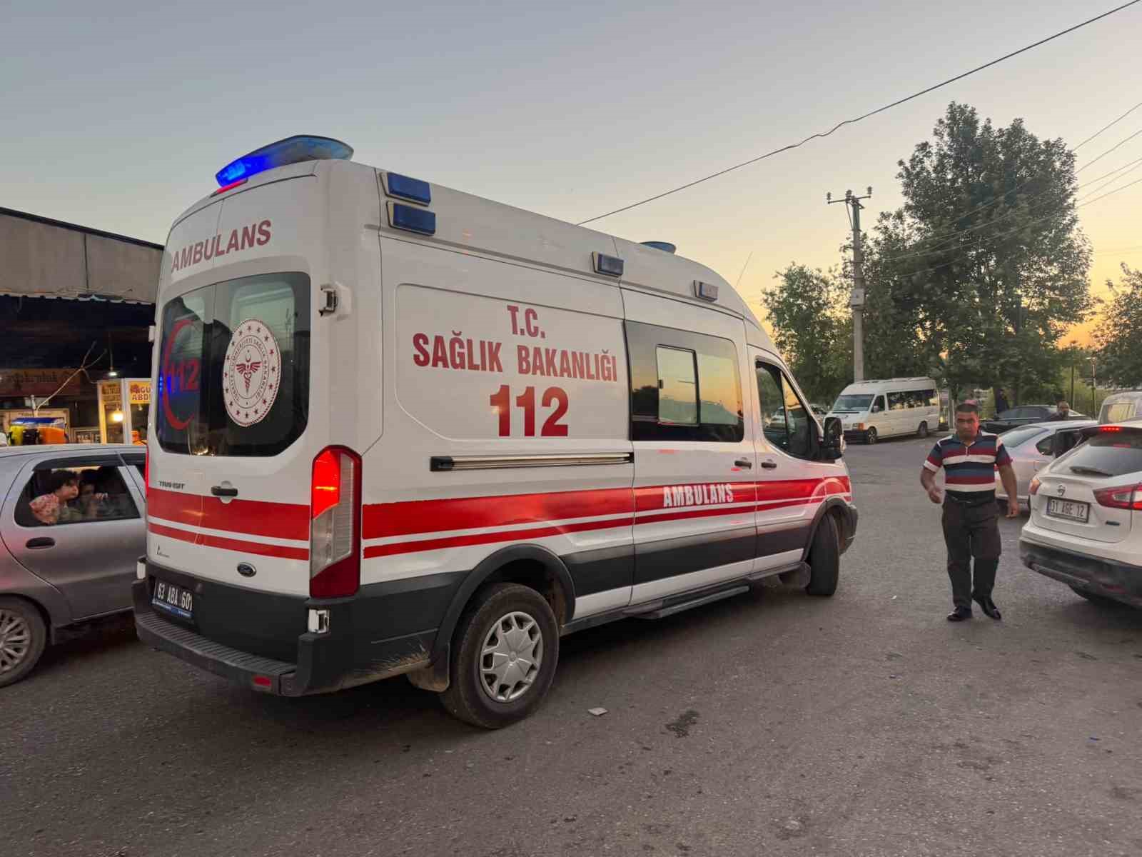 Birecik’te bıçaklı kavga: 1 yaralı