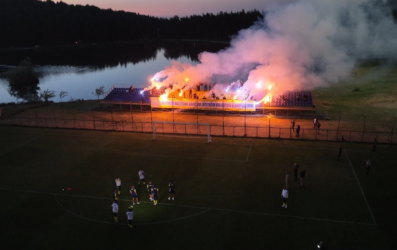 Fenerbahçeli futbolculara taraflardan akşam sürprizi