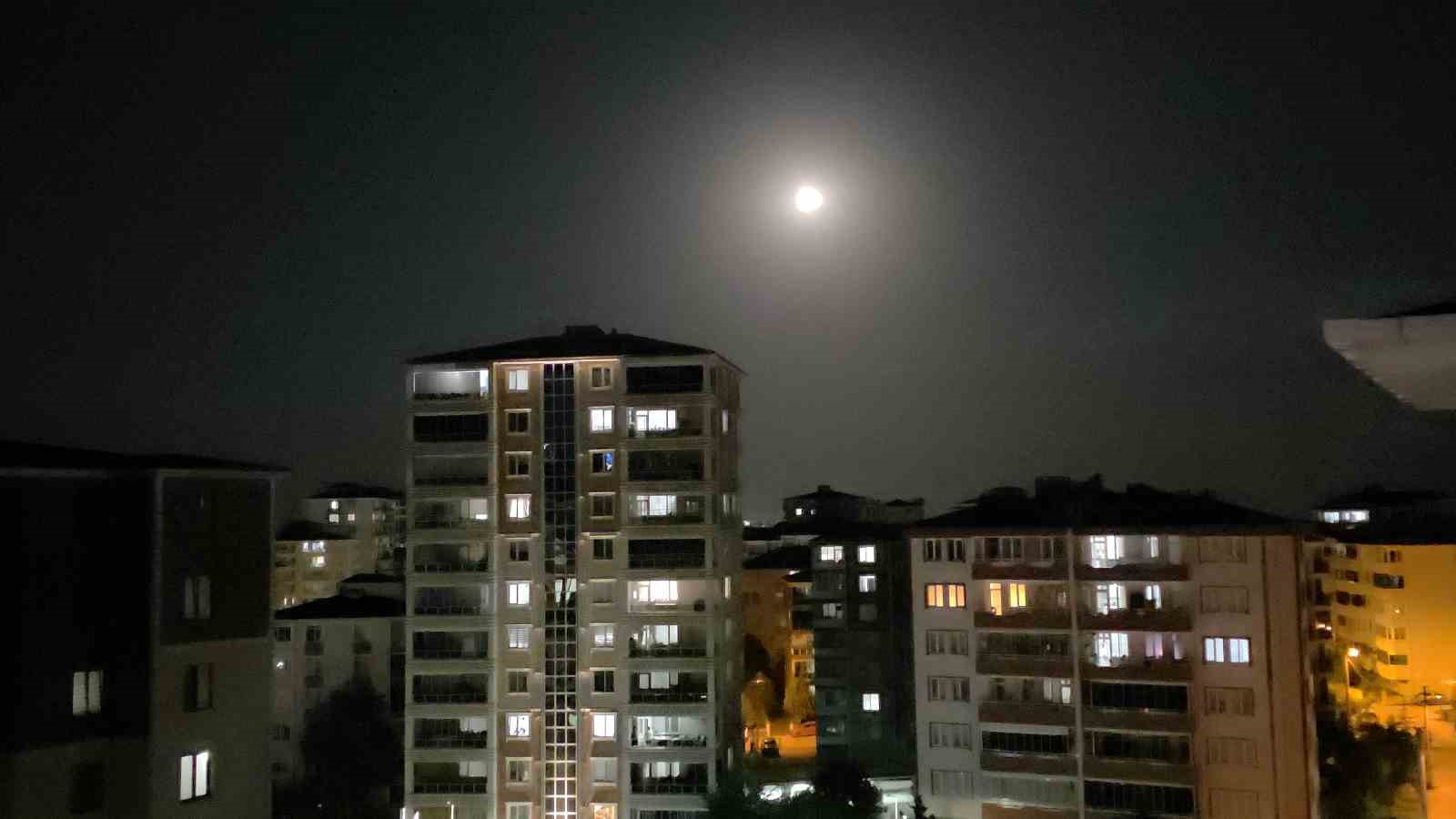 Çilek Dolunayı Edirne semalarını aydınlattı