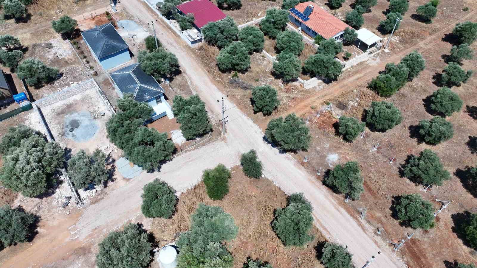 Didim’de yol çalışmaları sürüyor