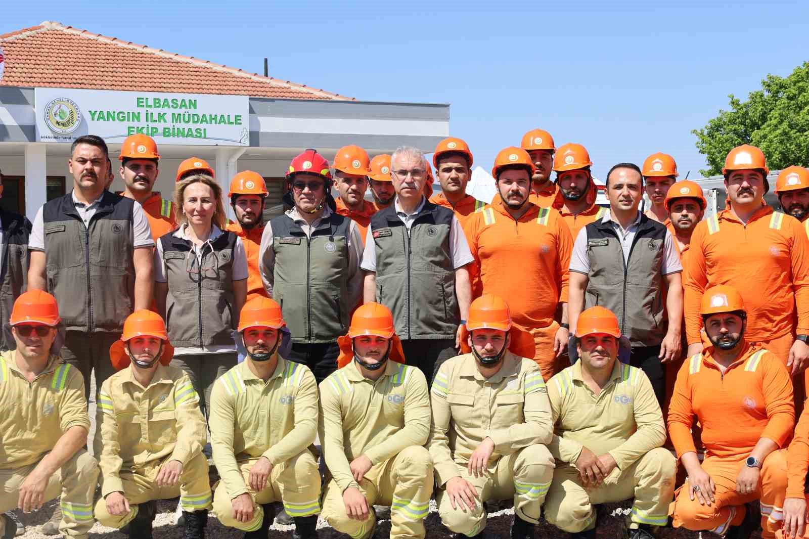 Yangın söndürme gönüllülerinden nefes kesen tatbikat