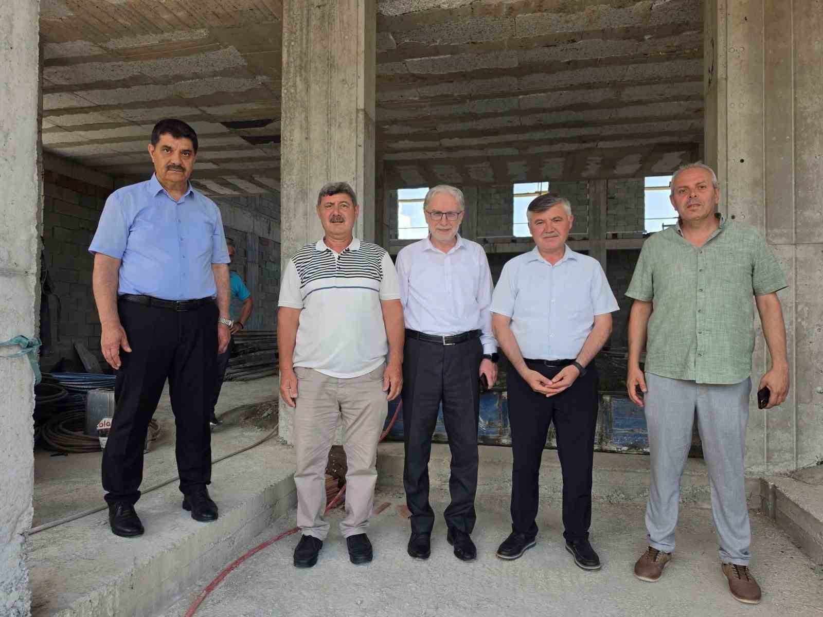 Köyceğiz Zeytinalanı Merkez Camii inşaatı hızla yükseliyor