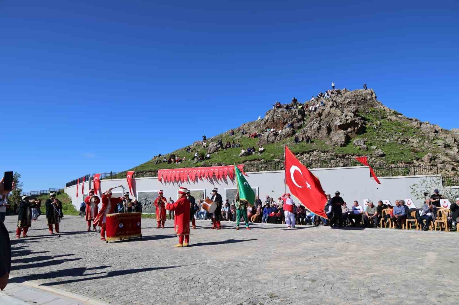 Başkan Genç’ten Harmantepe Şehitlerine vefa