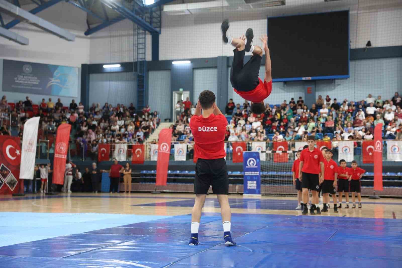 Düzce’de yaz spor okulları başladı