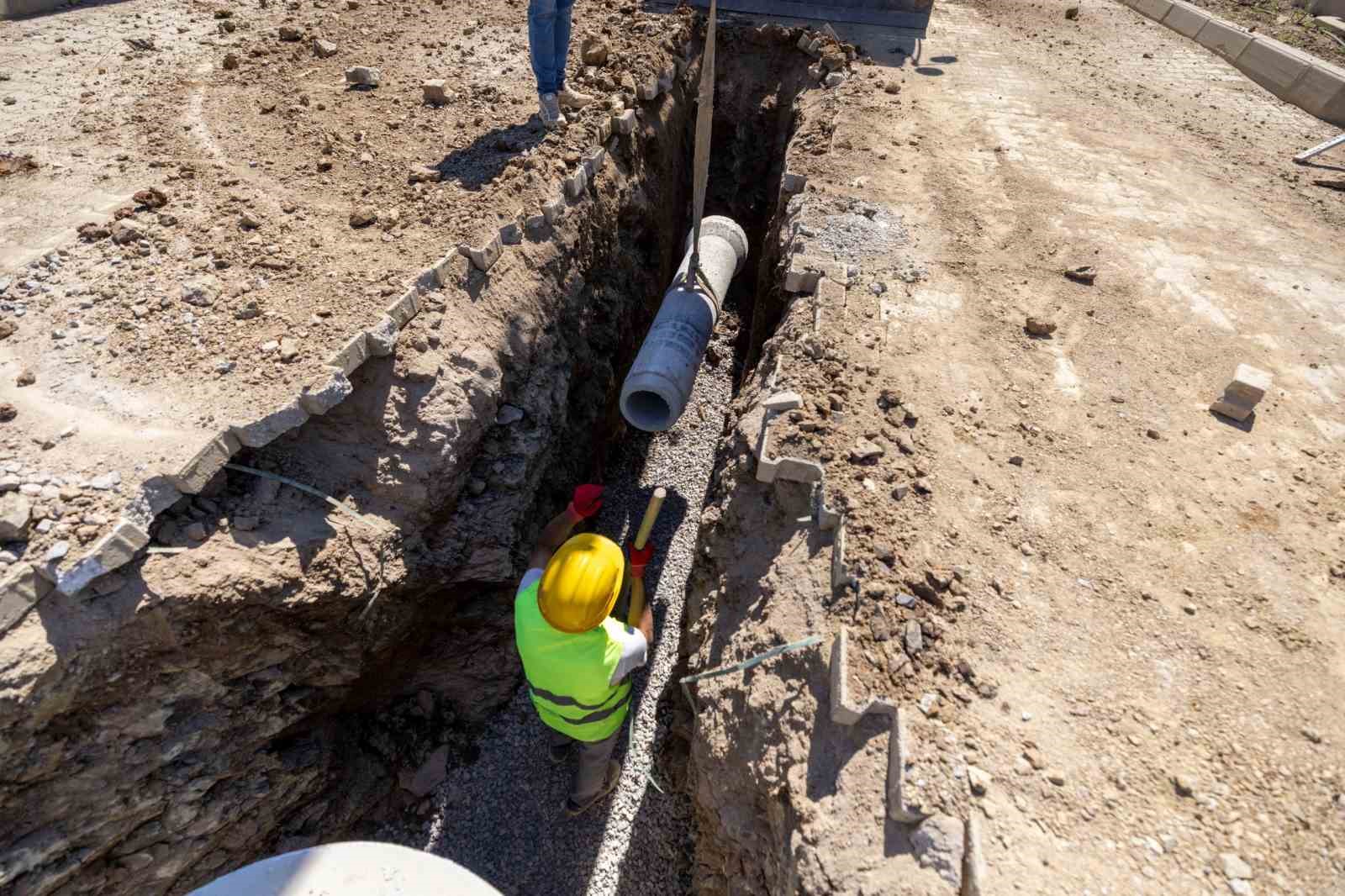 İzmir Büyükşehir’den Seferihisar’ın altyapısına 140 milyon liralık yatırım