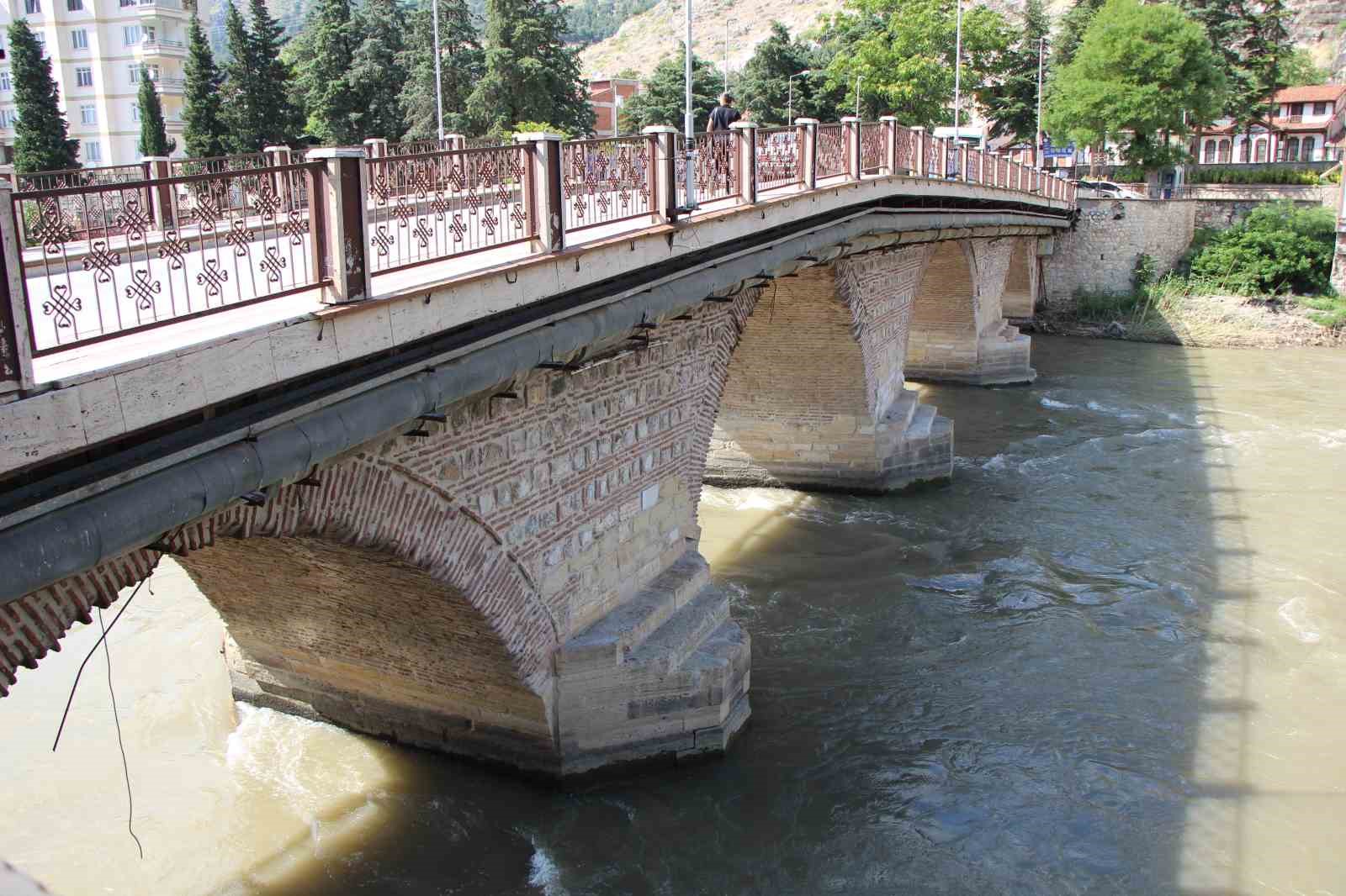 Amasya’nın asırlara meydan okuyan taş köprüleri