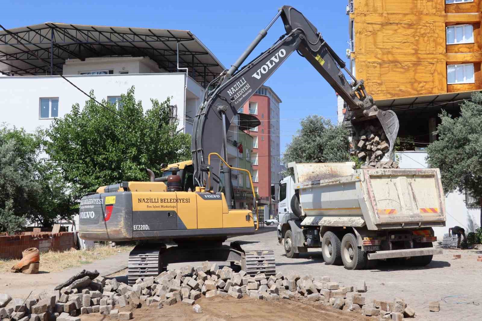 Nazilli Dumlupınar’da yol çalışması