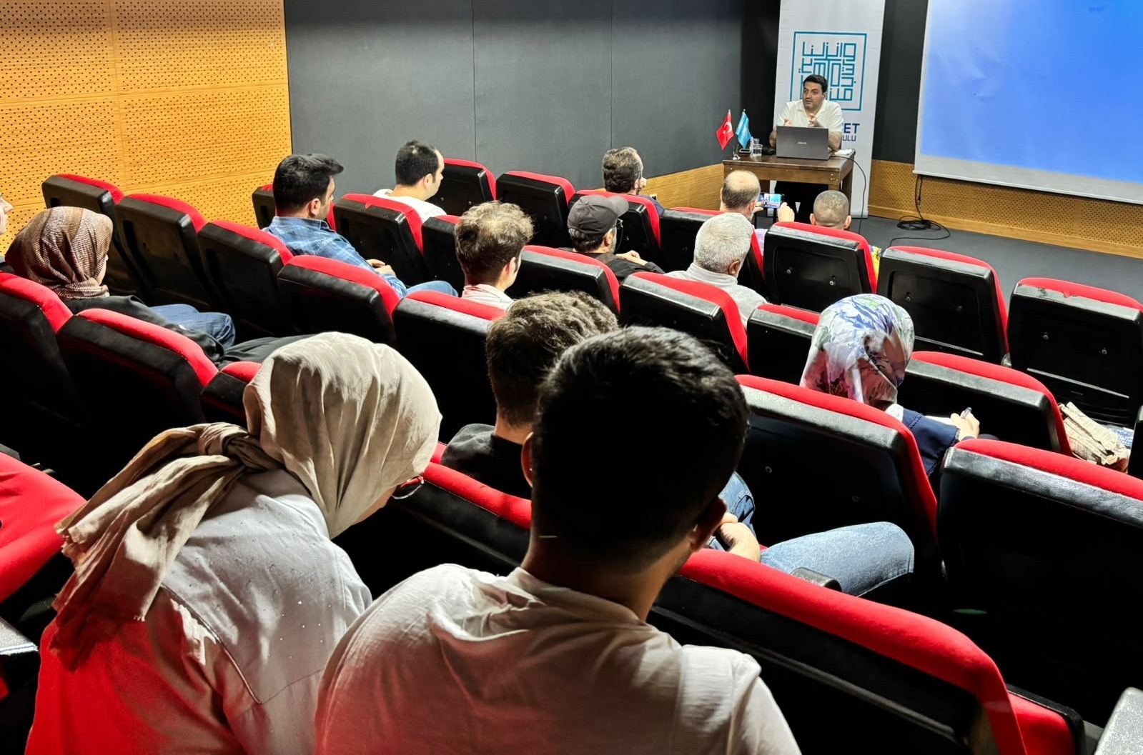 "Şiir Nesnesi" programında buluştular