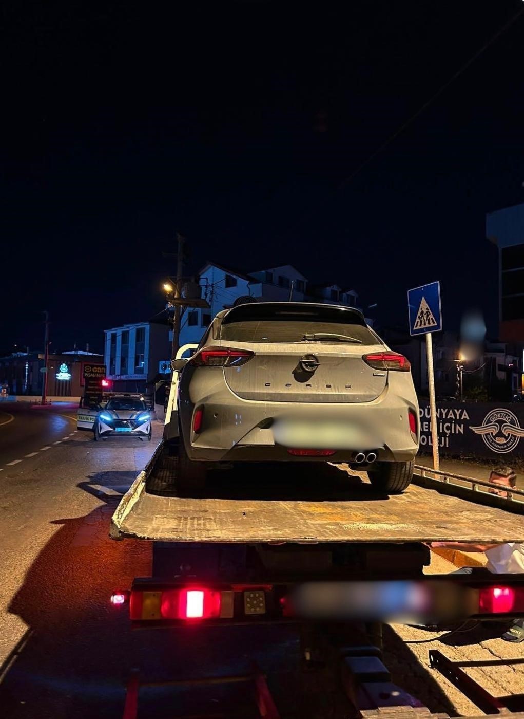 Kocaeli’deki korsan taksi denetiminde sürücü ve yolcuya ceza