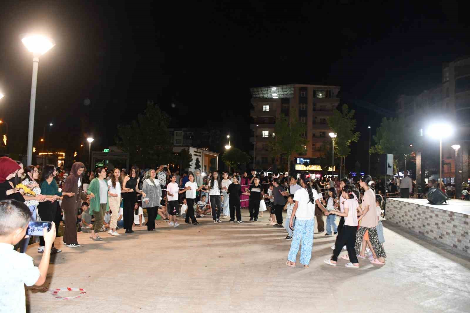 Siverek’te sıcak yaz akşamlarında sıra gecesi etkinliği