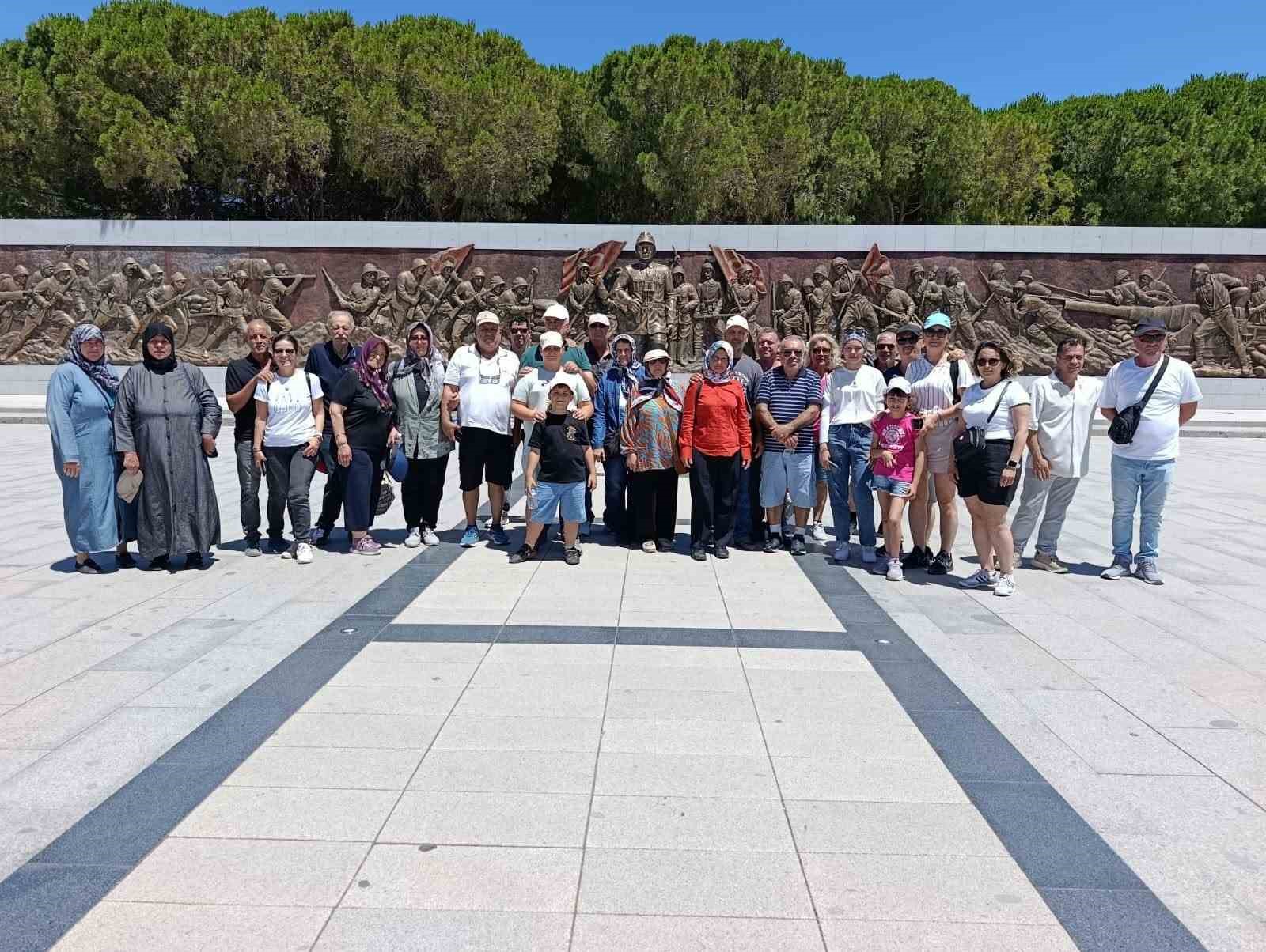 Burhaniyeliler Büyükşehir desteğiyle Çanakkale ziyareti yaptı