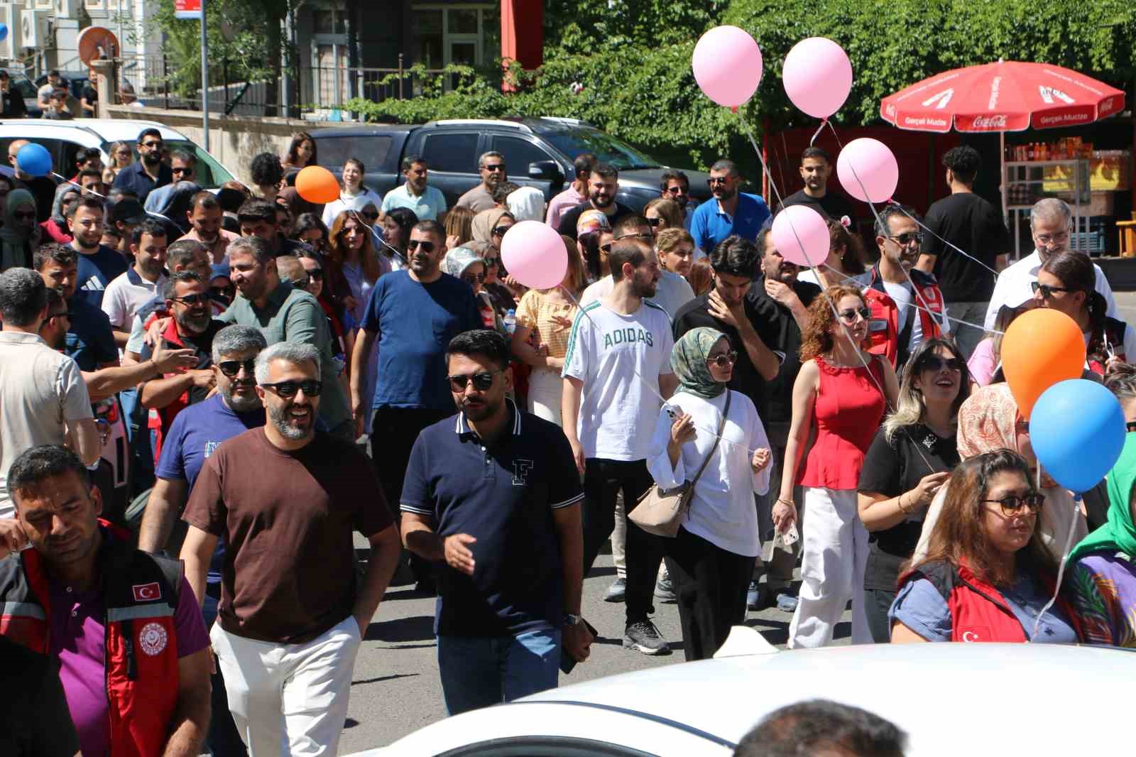 Diyarbakır’da "Korucu Aile Yürüyüşü" düzenlendi