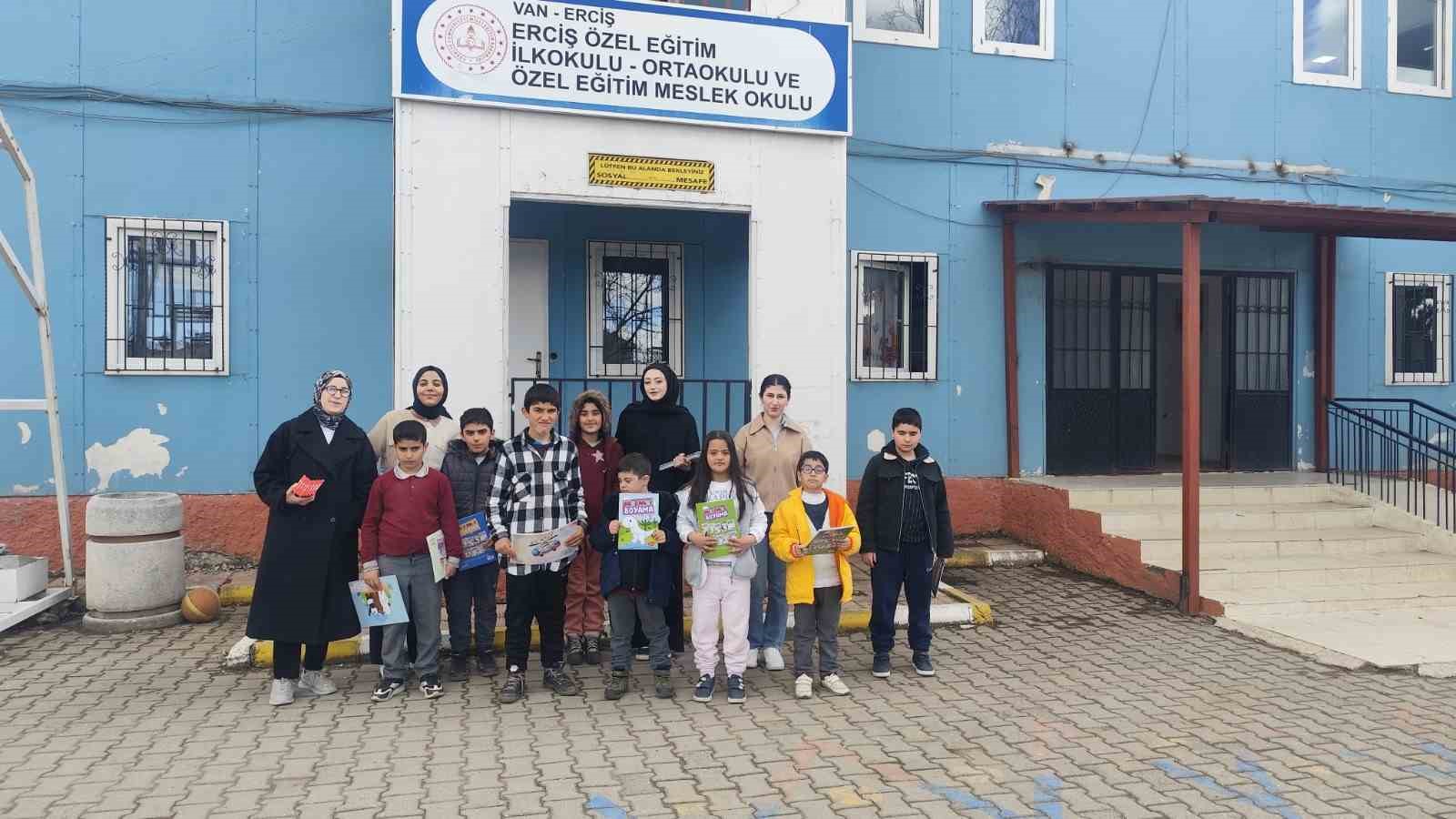 Özalp Meslek Yüksekokulu’ndan gönüllere dokunan projeler