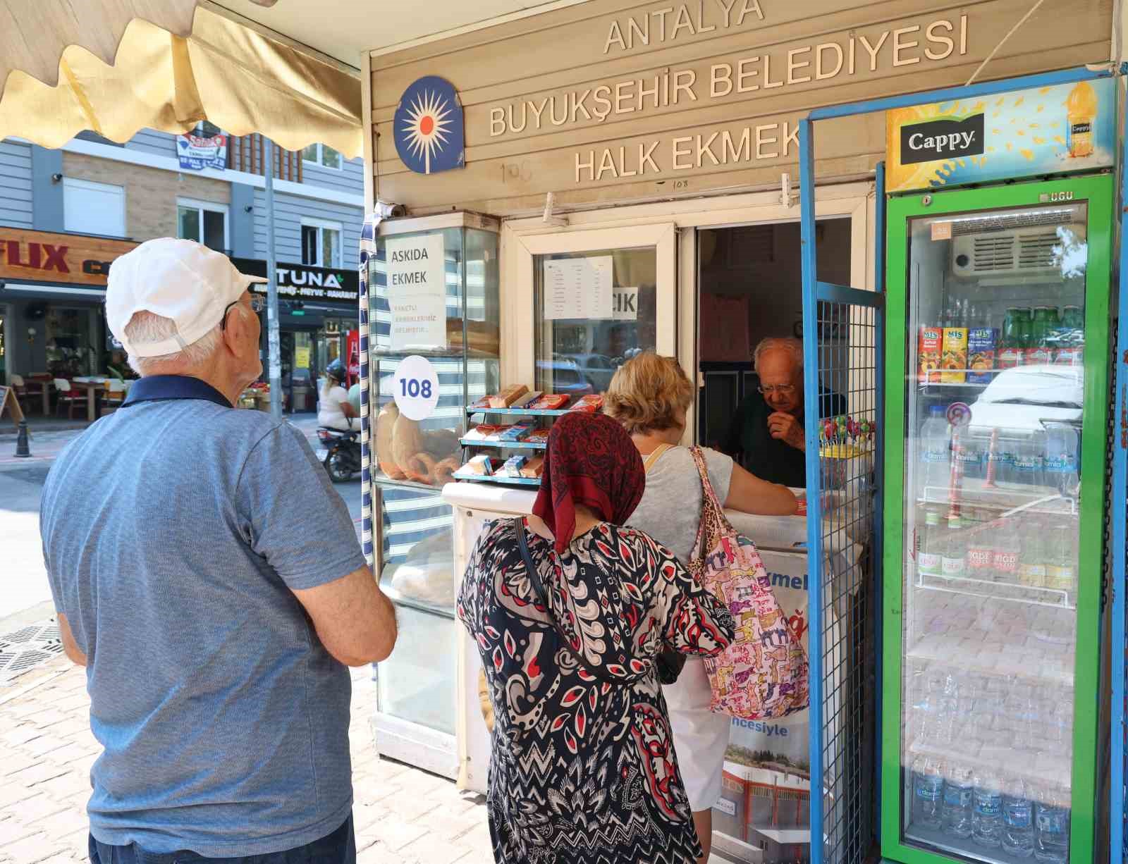 Halk Ekmek 4 yılda 30 milyon ekmek üretti
