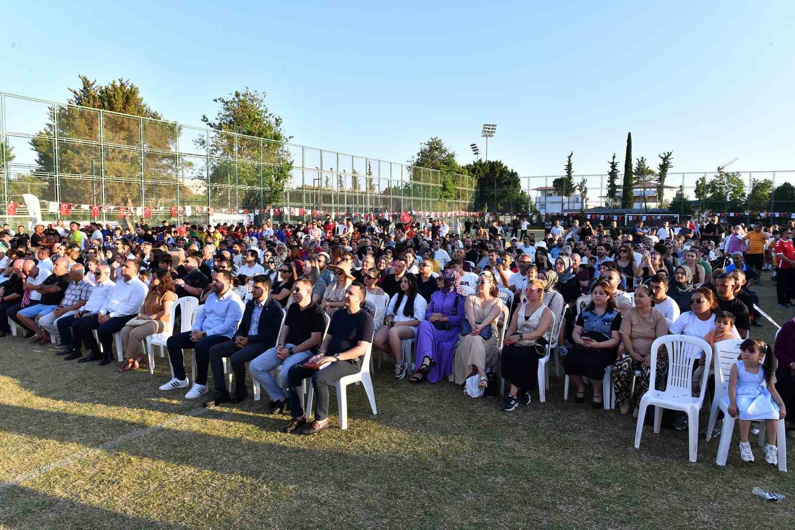 Mersin’de minik futbolcuların şenlik heyecanı sona erdi