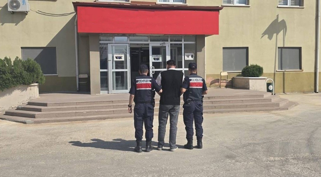 Gaziantep’te kesinleşmiş hapis cezasıyla aranan 2 şüpheli yakalandı