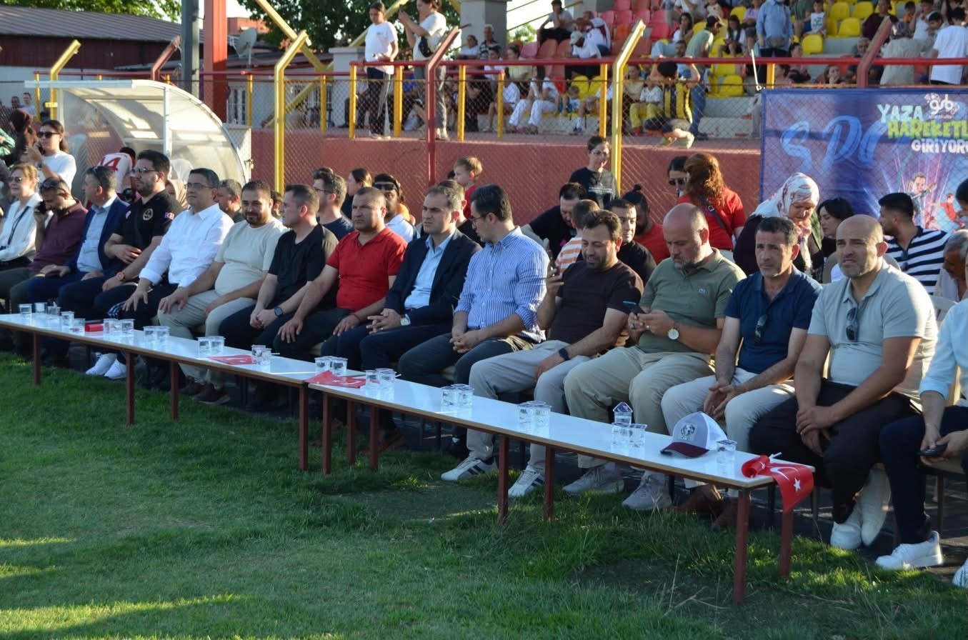 GSB İzmir spor okulları Bayındır’da törenle açıldı