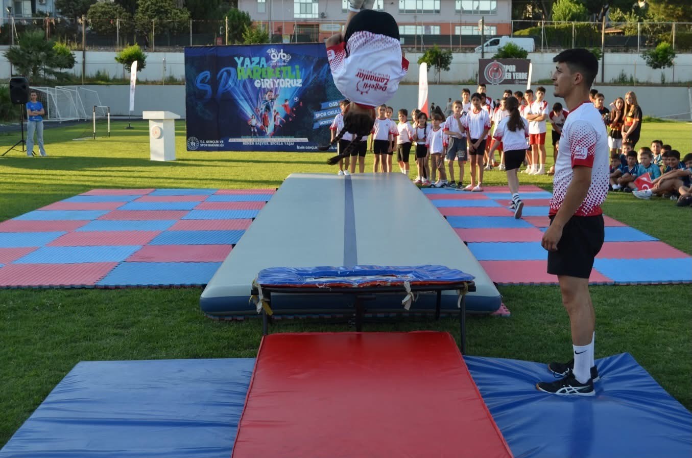 GSB İzmir spor okulları Bayındır’da törenle açıldı