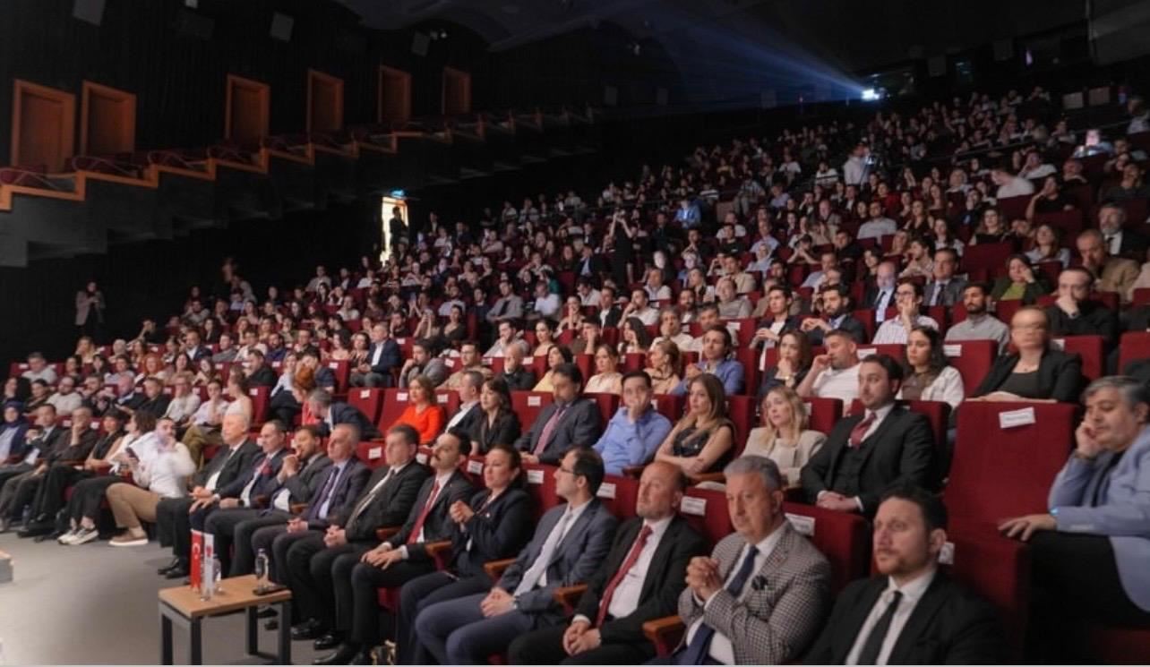 KBÜ öğrencilerine "Cam Adam" belgeseliyle jüri özel ödülü
