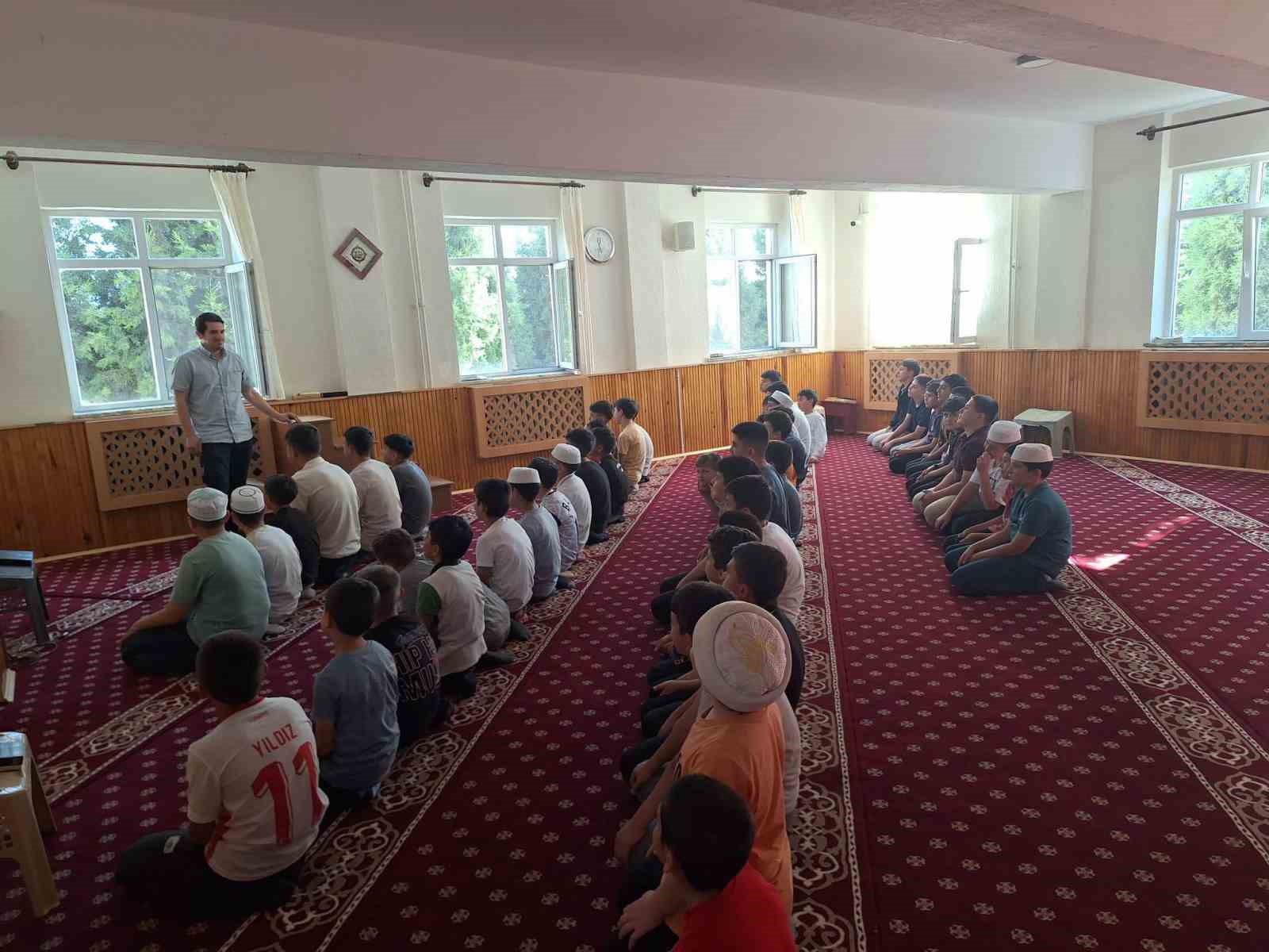 Hafızlık öğrencileri teknoloji bağımlılığı konusunda bilgilendirildi