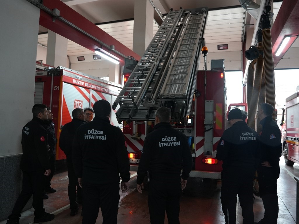 Düzce İtfaiyesi yedi 24 vatandaşın yanında