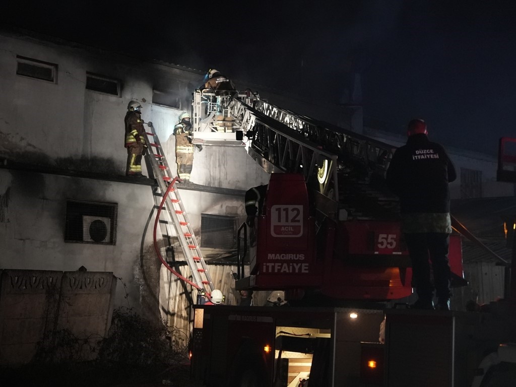 Düzce İtfaiyesi yedi 24 vatandaşın yanında
