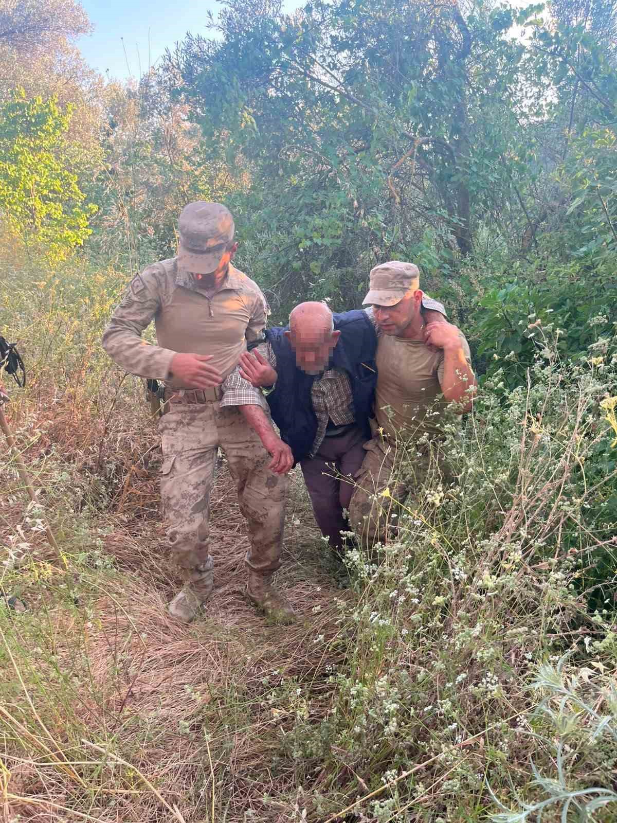 Havran’da kaybolan alzaymır hastası 8 saat sonra jandarma ekiplerince sağ olarak bulundu