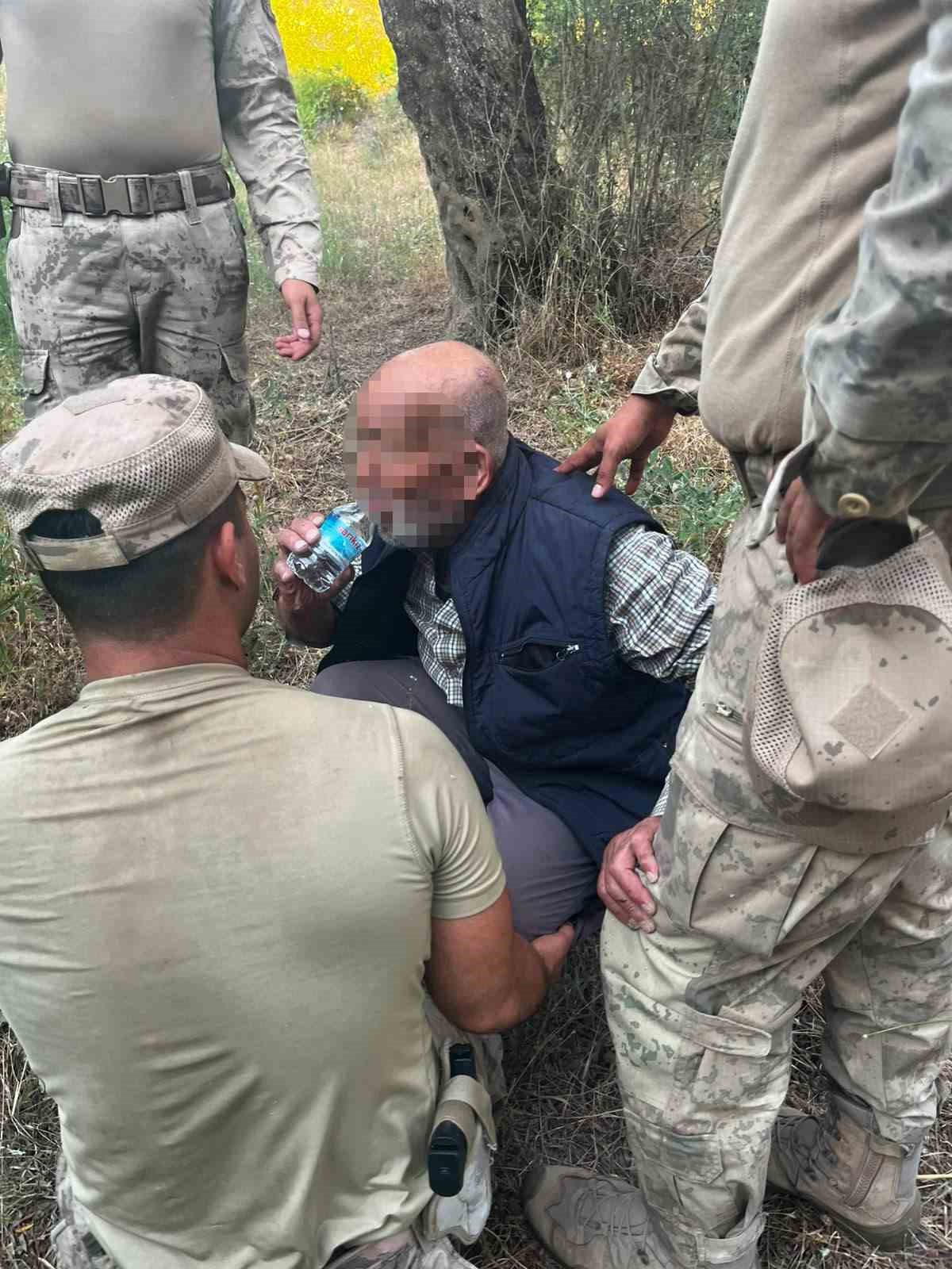 Havran’da kaybolan alzaymır hastası 8 saat sonra jandarma ekiplerince sağ olarak bulundu