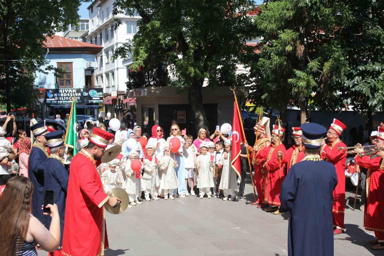 Samsun’da 529 yıllık gelenek: Mehteran coşkusuyla sünnet şöleni