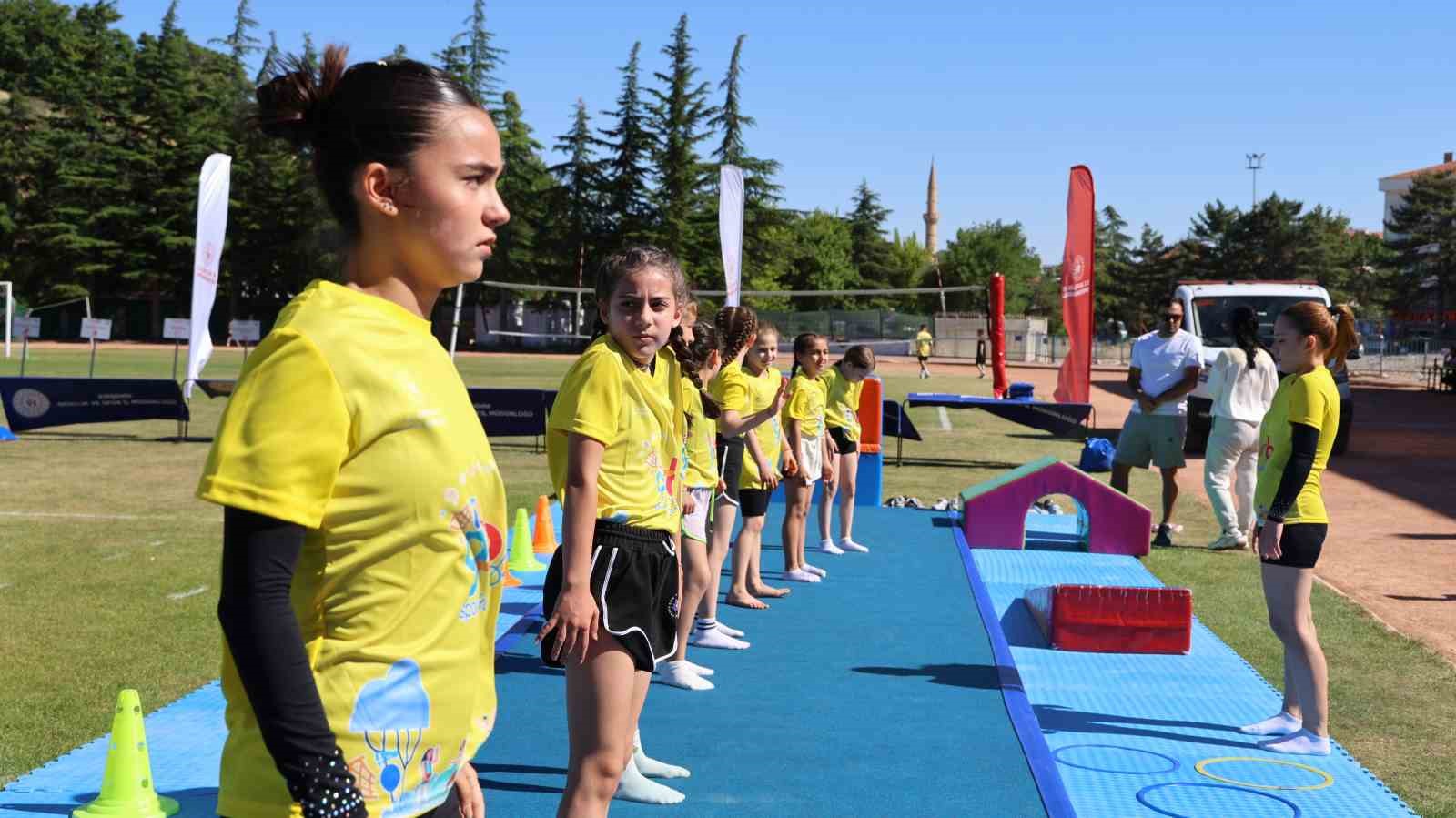 2 kişiyle başlayan jimnastik serüveni 250 sporcuya ulaştı