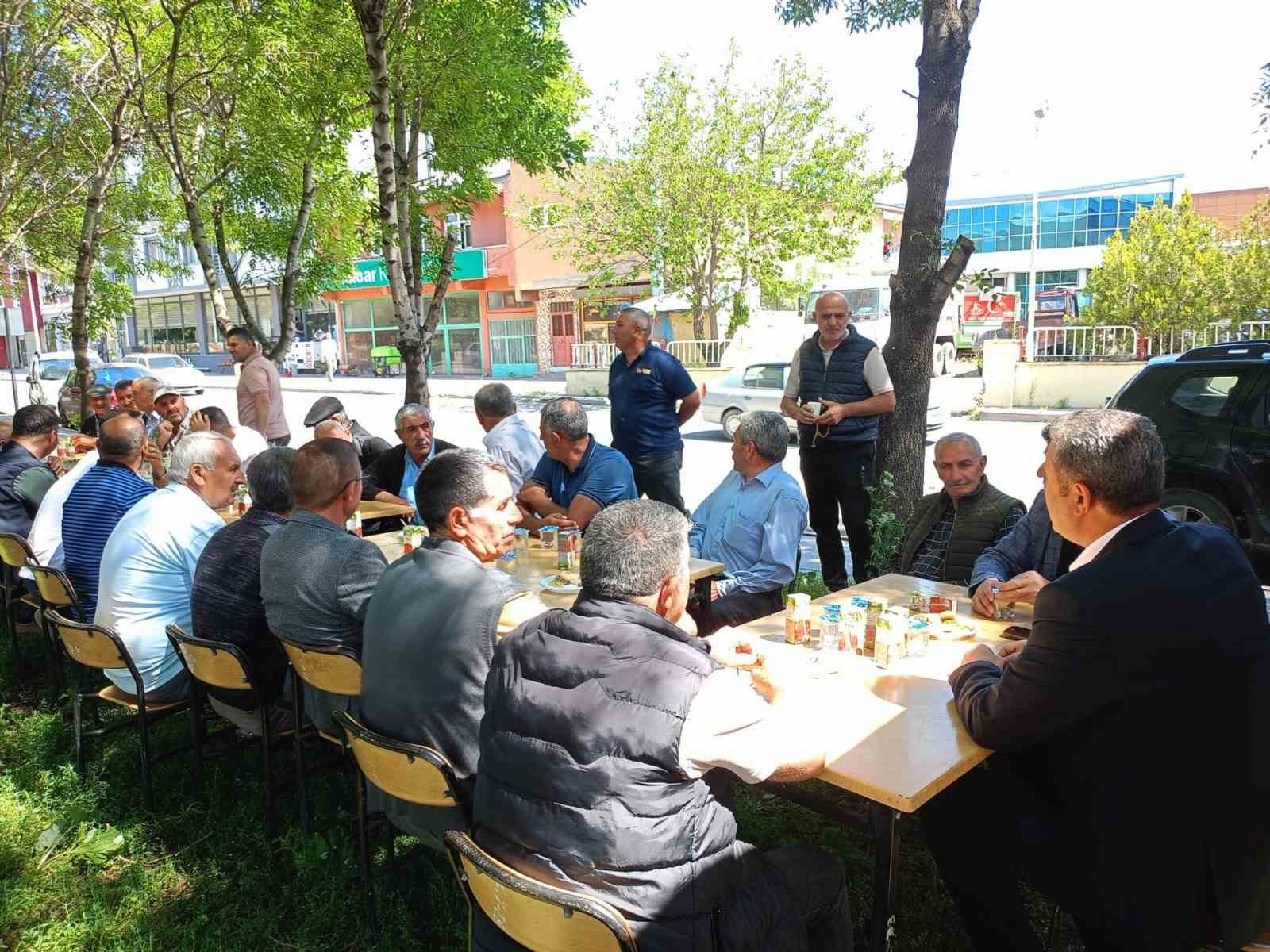 Akyaka’da halkla buluşma: Başkan Ergüder Toptaş vatandaşların sorularını tek tek yanıtladı
