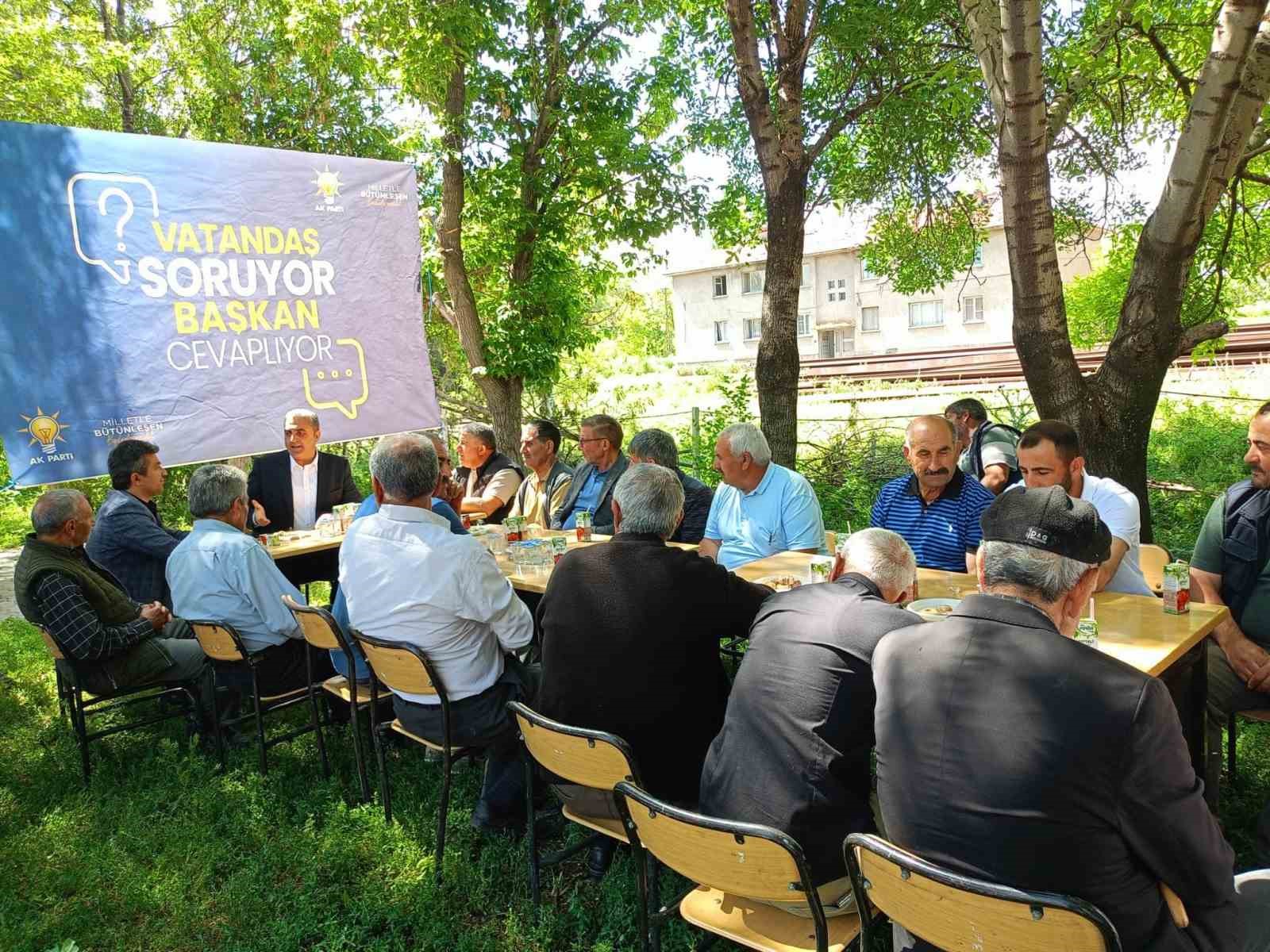 Akyaka’da halkla buluşma: Başkan Ergüder Toptaş vatandaşların sorularını tek tek yanıtladı