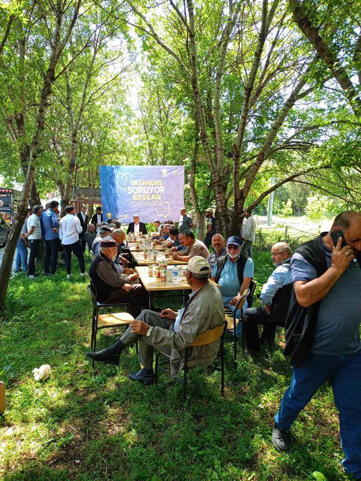 Akyaka’da halkla buluşma: Başkan Ergüder Toptaş vatandaşların sorularını tek tek yanıtladı