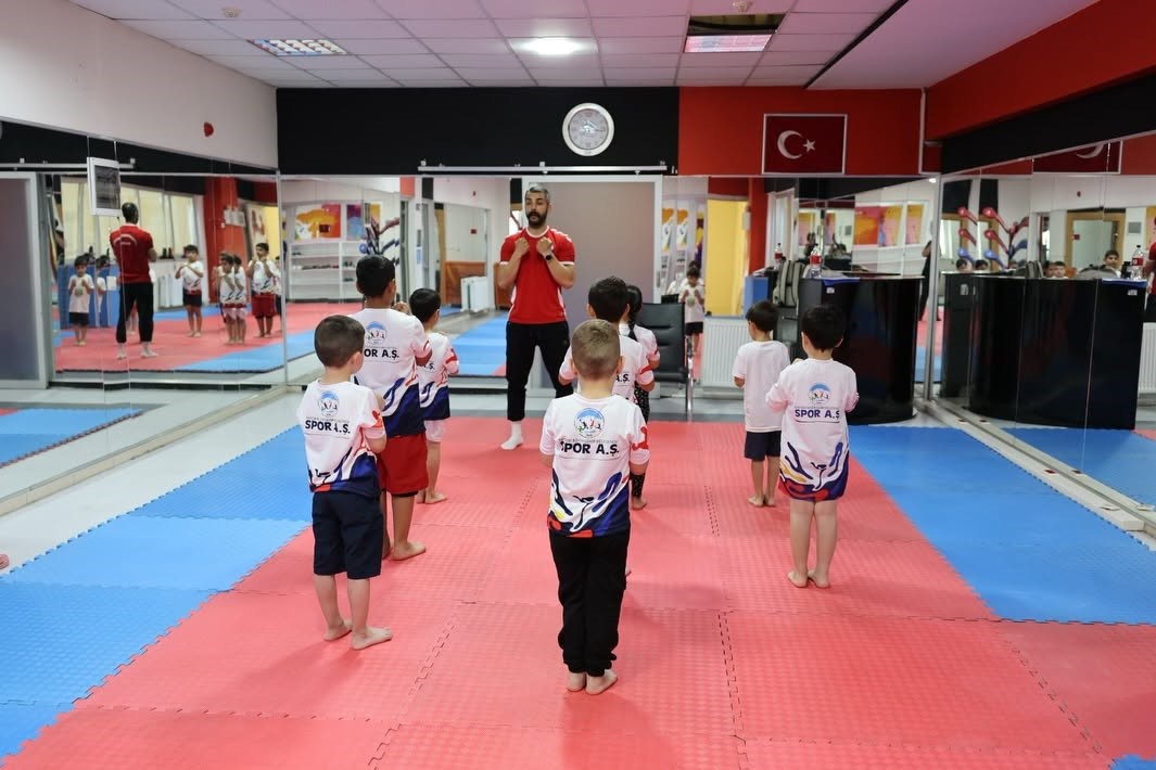 Yaz Spor Okulları kapılarını açtı