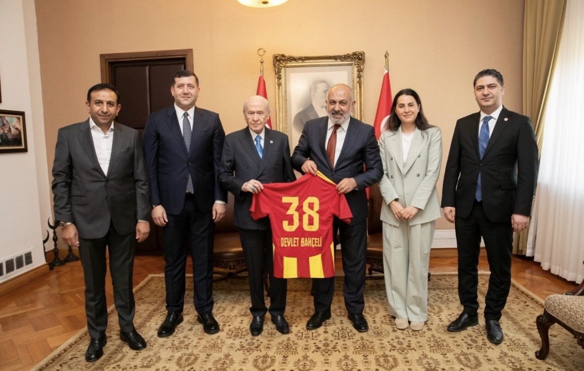 Kayserispor heyetinden MHP Genel Başkanı Bahçeli’ye ziyaret