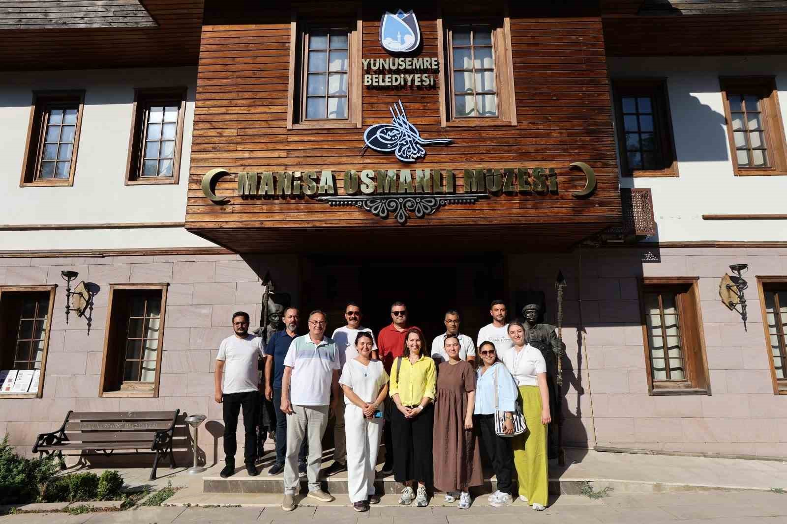 Komisyon üyeleri Yunusemre’nin tarih ve kültür rotasını keşfetti
