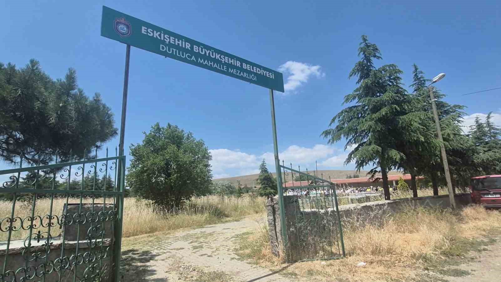 Çay bahçesinde 5 kişiyi bıçaklayan ve cezaevinde hayatını kaybeden şahsın cenazesi defnedildi