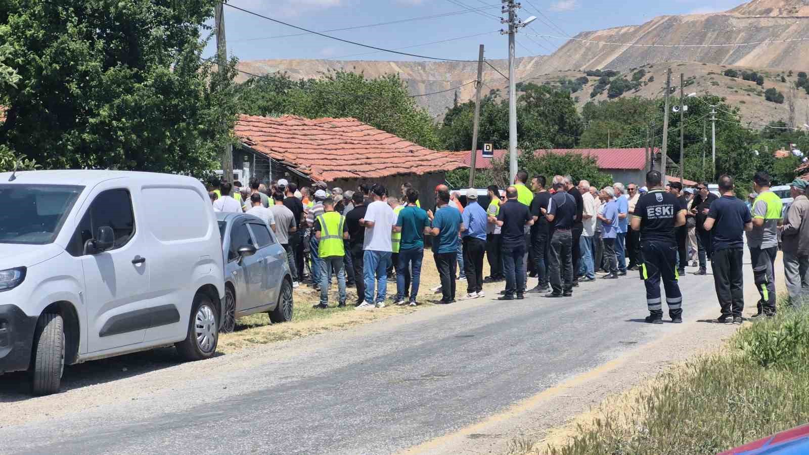 Çay bahçesinde 5 kişiyi bıçaklayan ve cezaevinde hayatını kaybeden şahsın cenazesi defnedildi