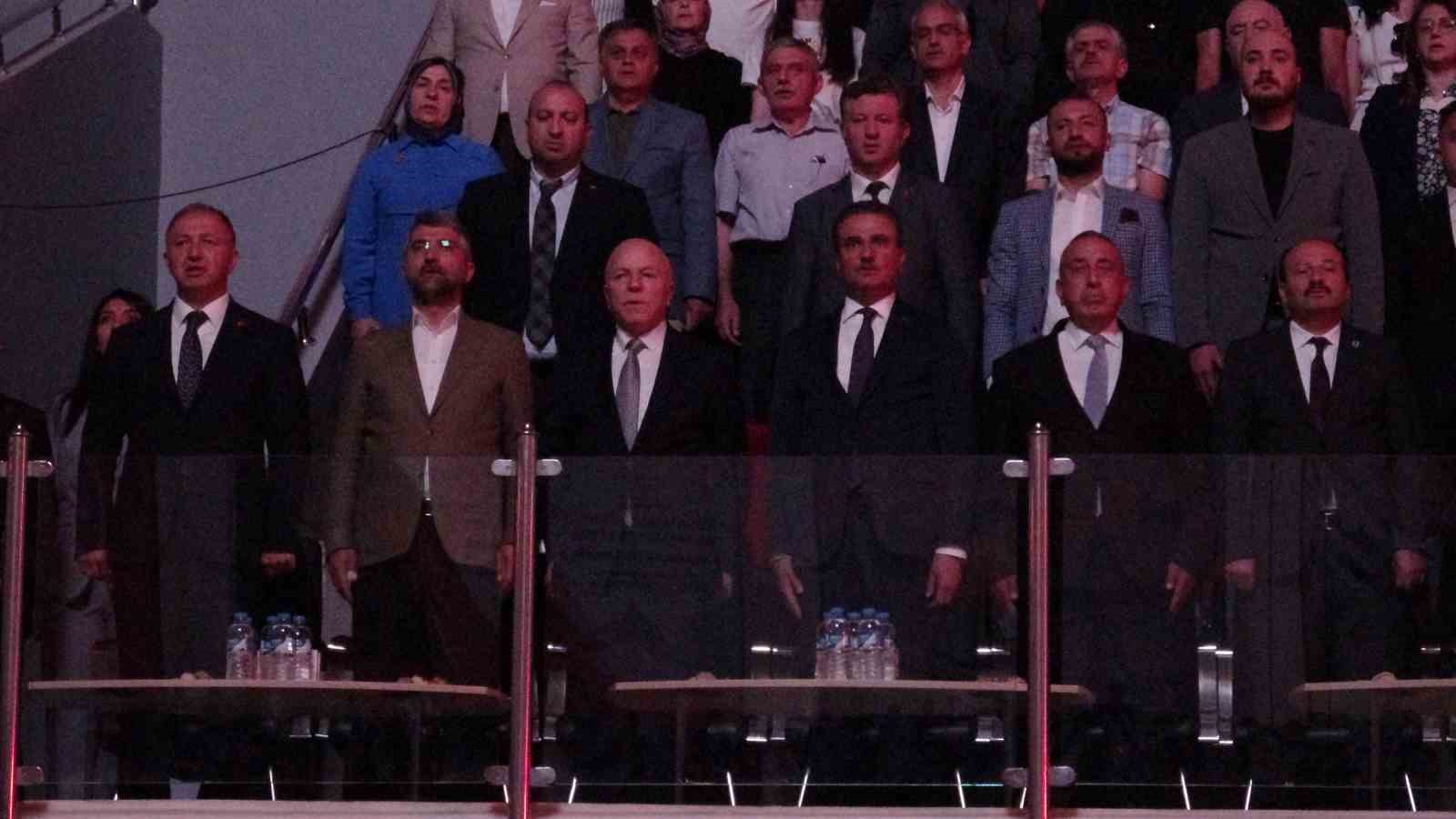 Erzurum’da Yaz Spor Okulları 3 bin sporcunun katılımıyla açıldı