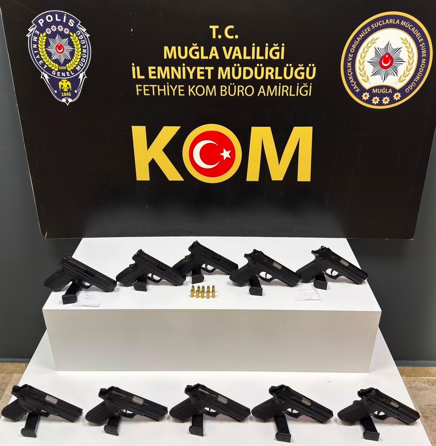 Fethiye’de ruhsatsız silah operasyonu