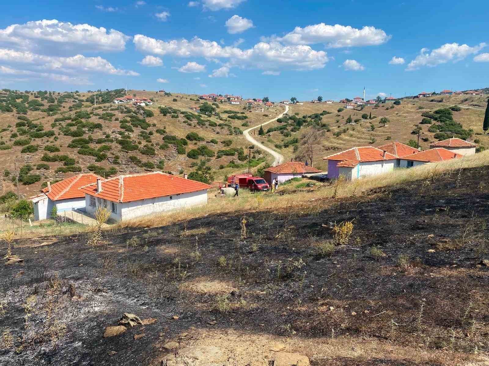 Aşırı sıcaklar Manisa’yı ateş çemberine çevirdi