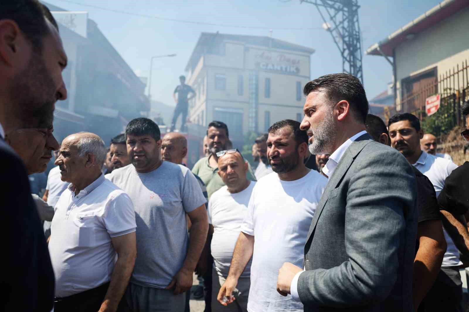 Büyükşehir’den Kayhan’daki yangına hızlı müdahale