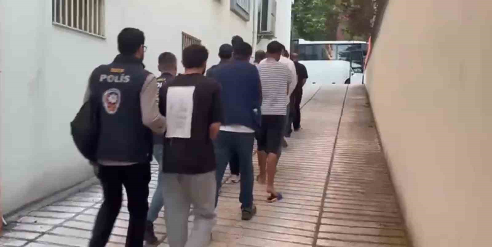 Ayvalık merkezli 11 ilde dev nitelikli dolandırıcılık operasyonu