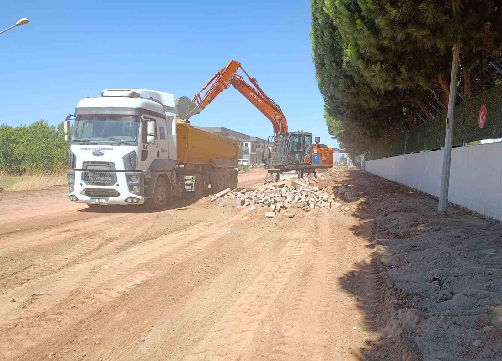 Aydın’da yol çalışmaları sürüyor