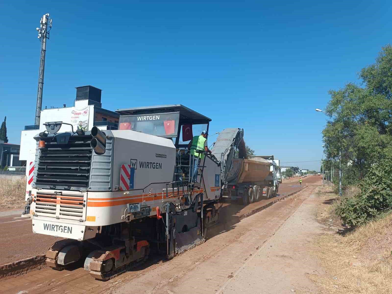 Aydın’da yol çalışmaları sürüyor
