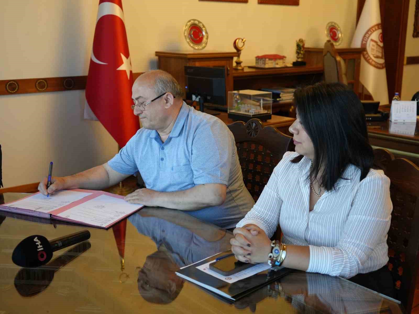 ROZEP için imzalar atıldı: Öğrenciler TEKNOFEST için robot tasarlayacak