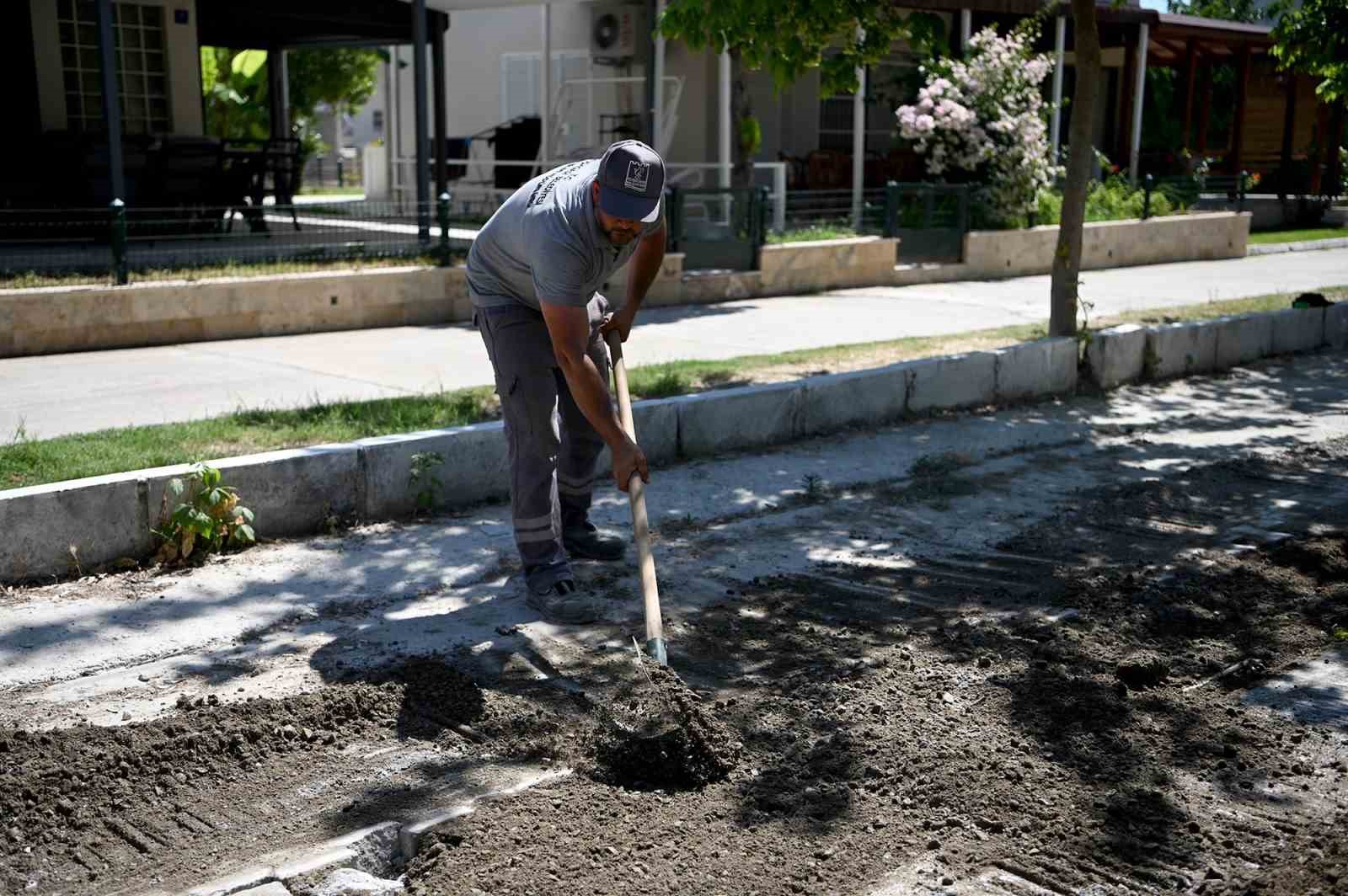 Kuşadası’nda 294 metrelik yağmur suyu hattı çalışması başladı